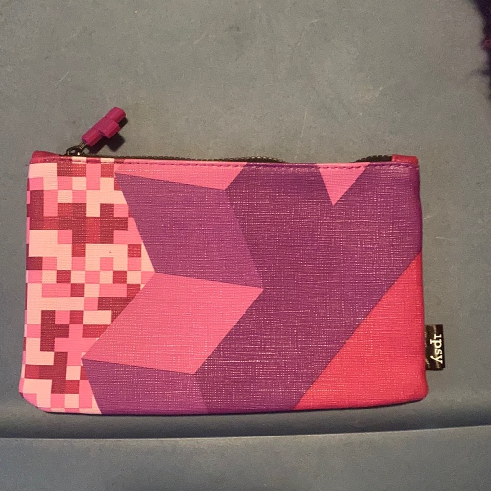 Ipsy makeup bag